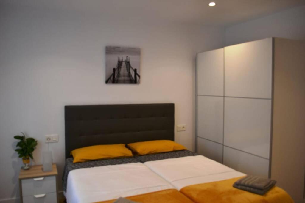 Apartamentos Milan 2 Oviedo Dış mekan fotoğraf