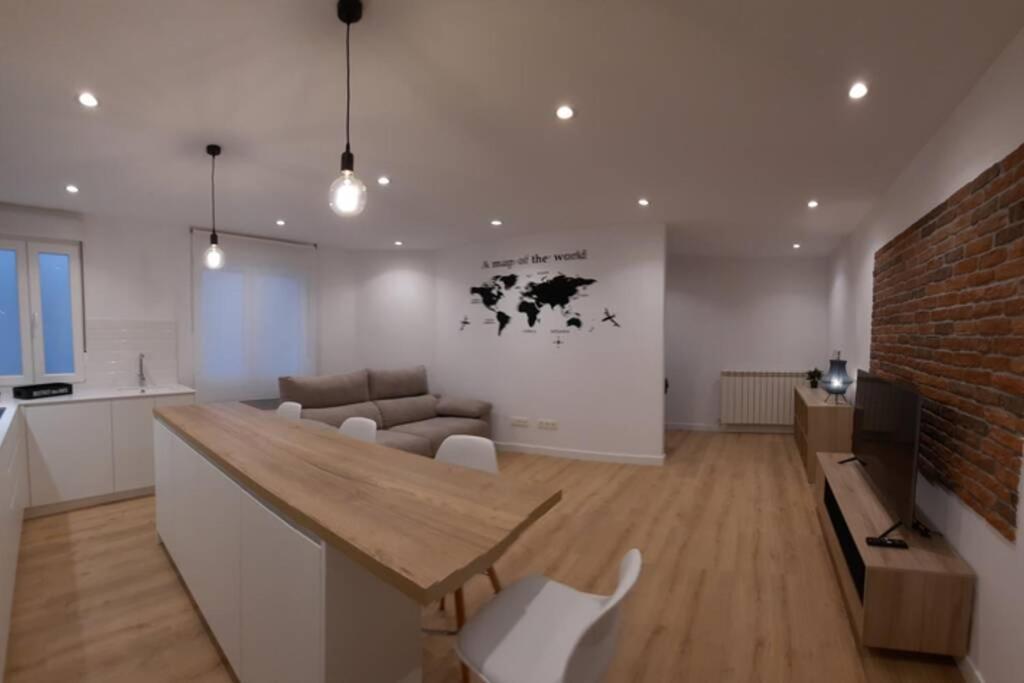 Apartamentos Milan 2 Oviedo Dış mekan fotoğraf